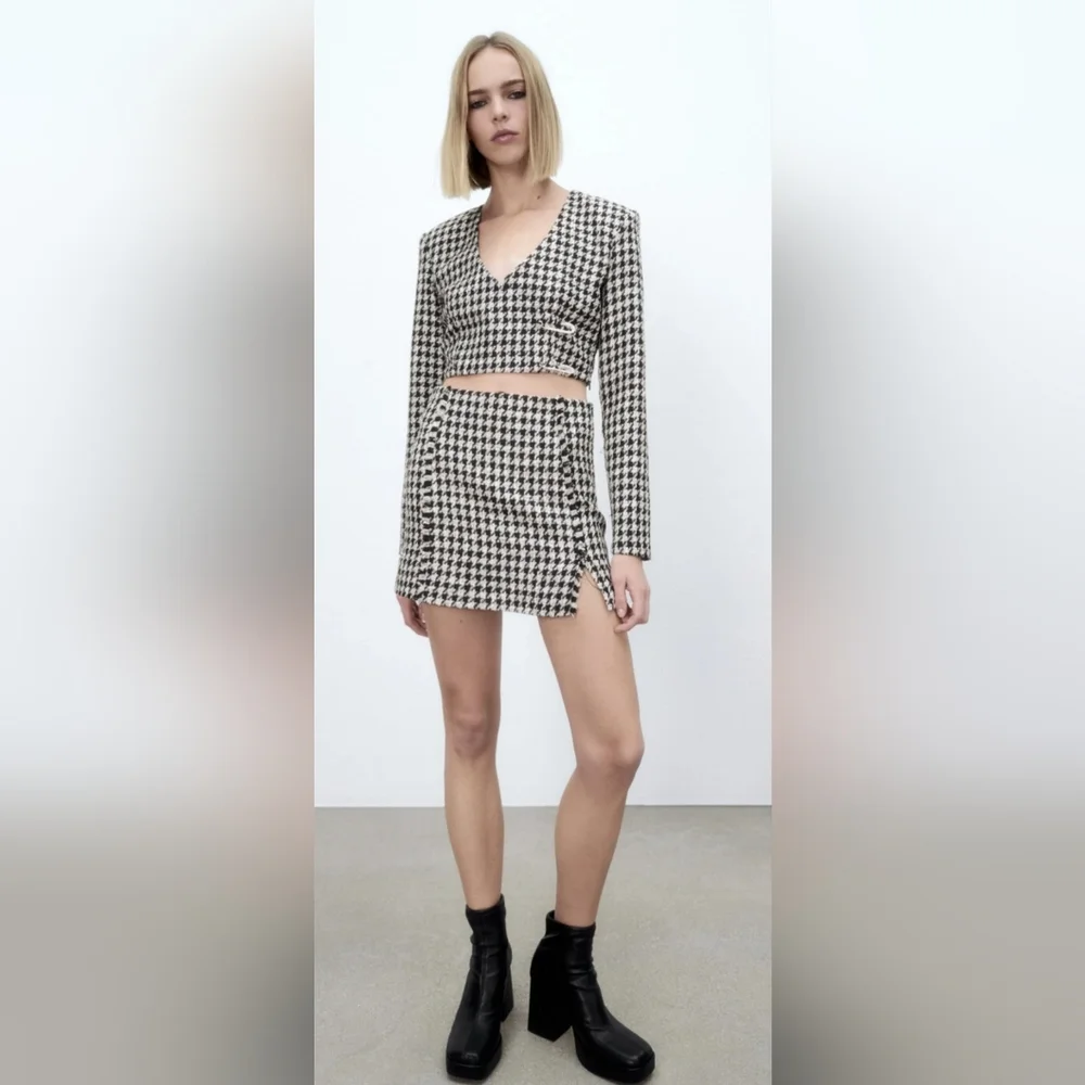 Zara Black And White Houndstooth Cropped Blazer - Picture 2 of 9